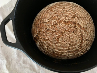 Glutenfreies Leinsamenbrot mit Sauerteig