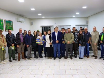 Deputado Paparico Bacchi palestra sobre "Município Empreendedor" em Quatro Irmãos
