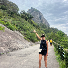 woman before climbing sugarloaf hill