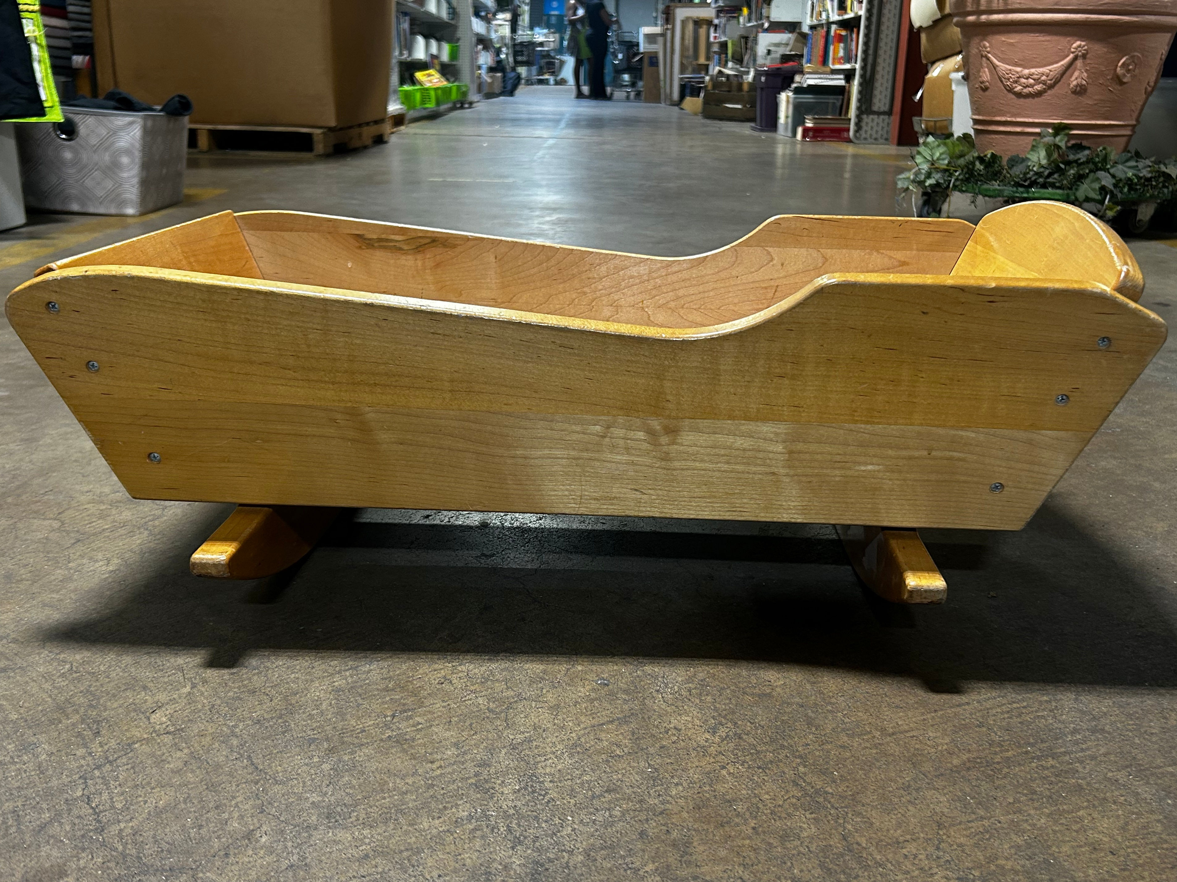 Cradle, Jonti-Craft