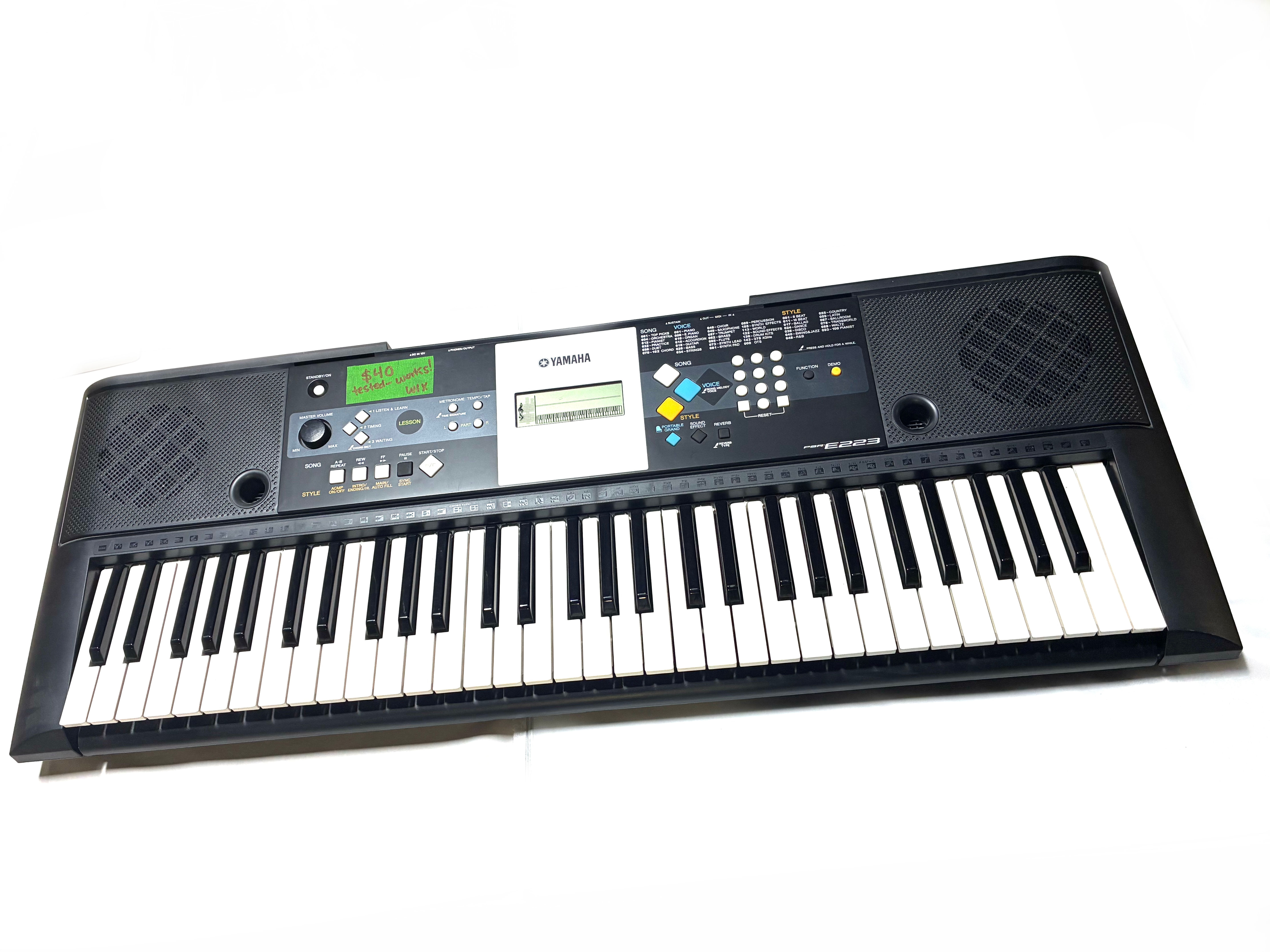 Synthesizer Keyboard - Yamaha PSR E223 