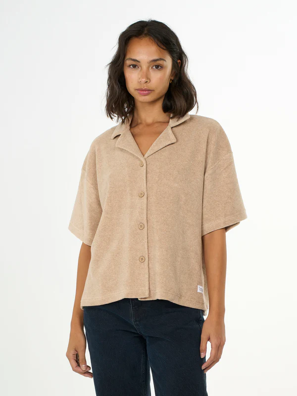 Terry_short_sleeve_shirt-Shirts-2090008-1347_Safari_600x.webp
