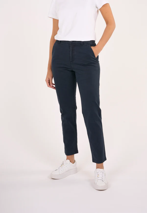 WILLOW_regular_cropped_poplin_chino-Pants-700001-1001_Total_Eclipse-1_600x.webp