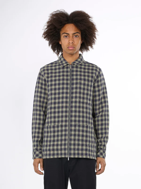 Double_faced_checkered_twill_zip_over_shirt-Overshirts-1190012-7001_Navy_check-1_600x.webp