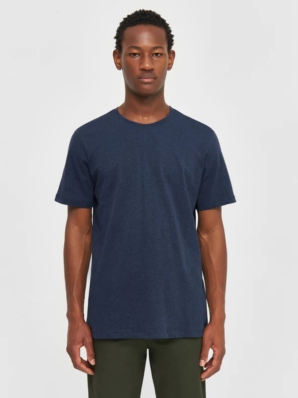 Regular_fit_Basic_tee-T-shirts-1010113-1257_Insigna_Blue_melange-1_600x.webp