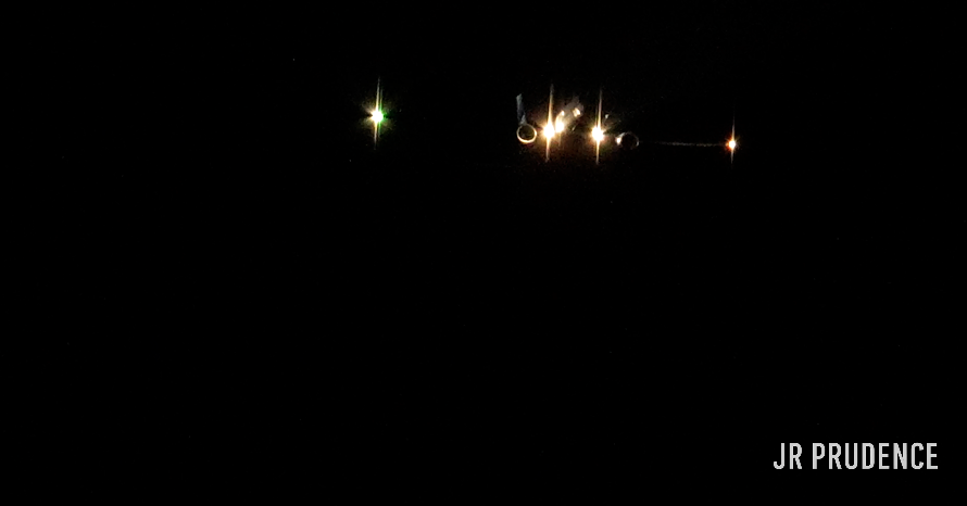 A craft interface displays coordinated weaved light across multiple lights and stabilizers