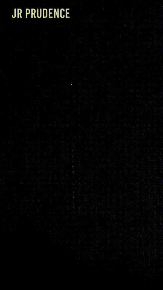 A moving upwards stream of UAP contact light