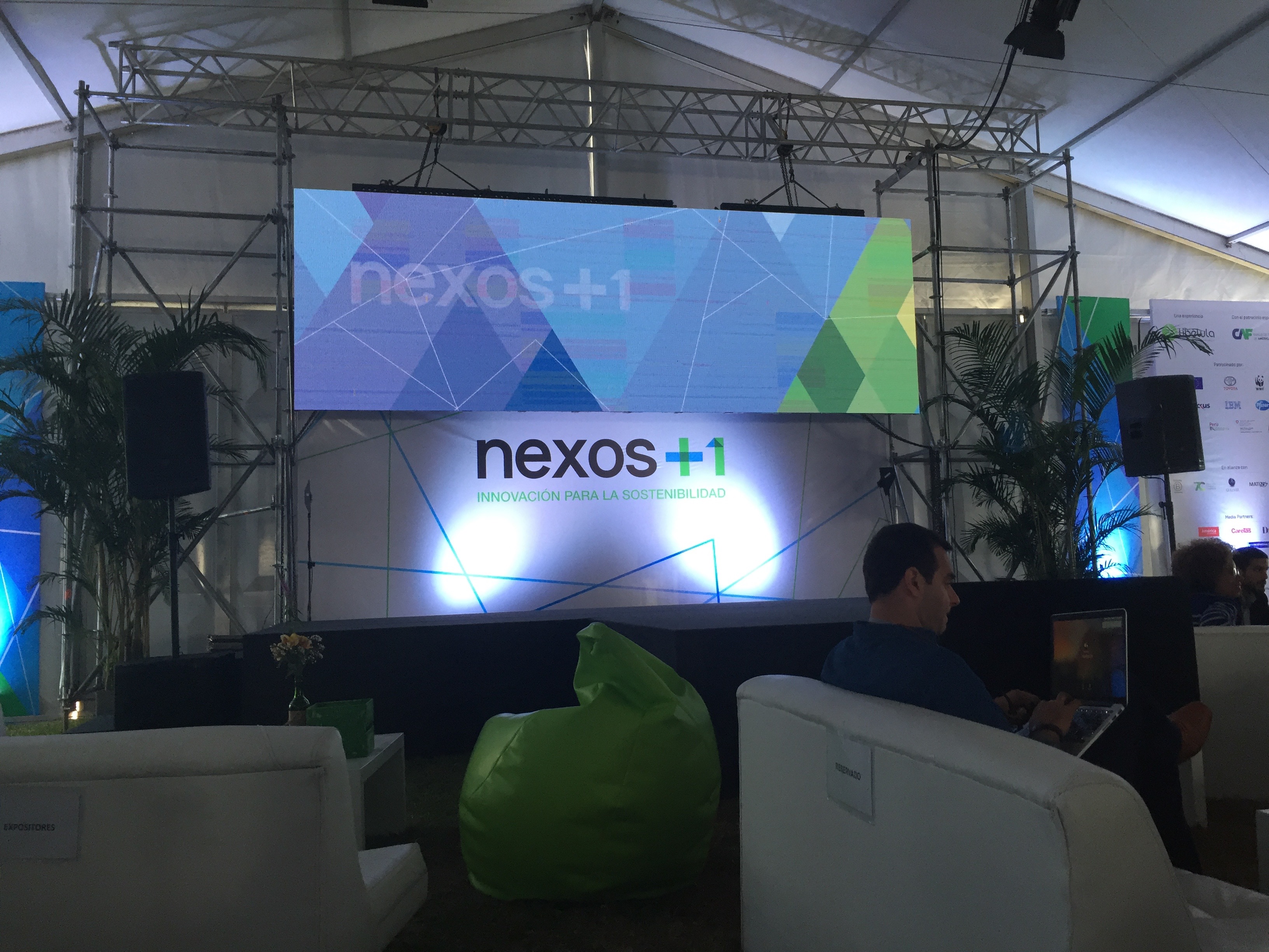 Nexos + 1