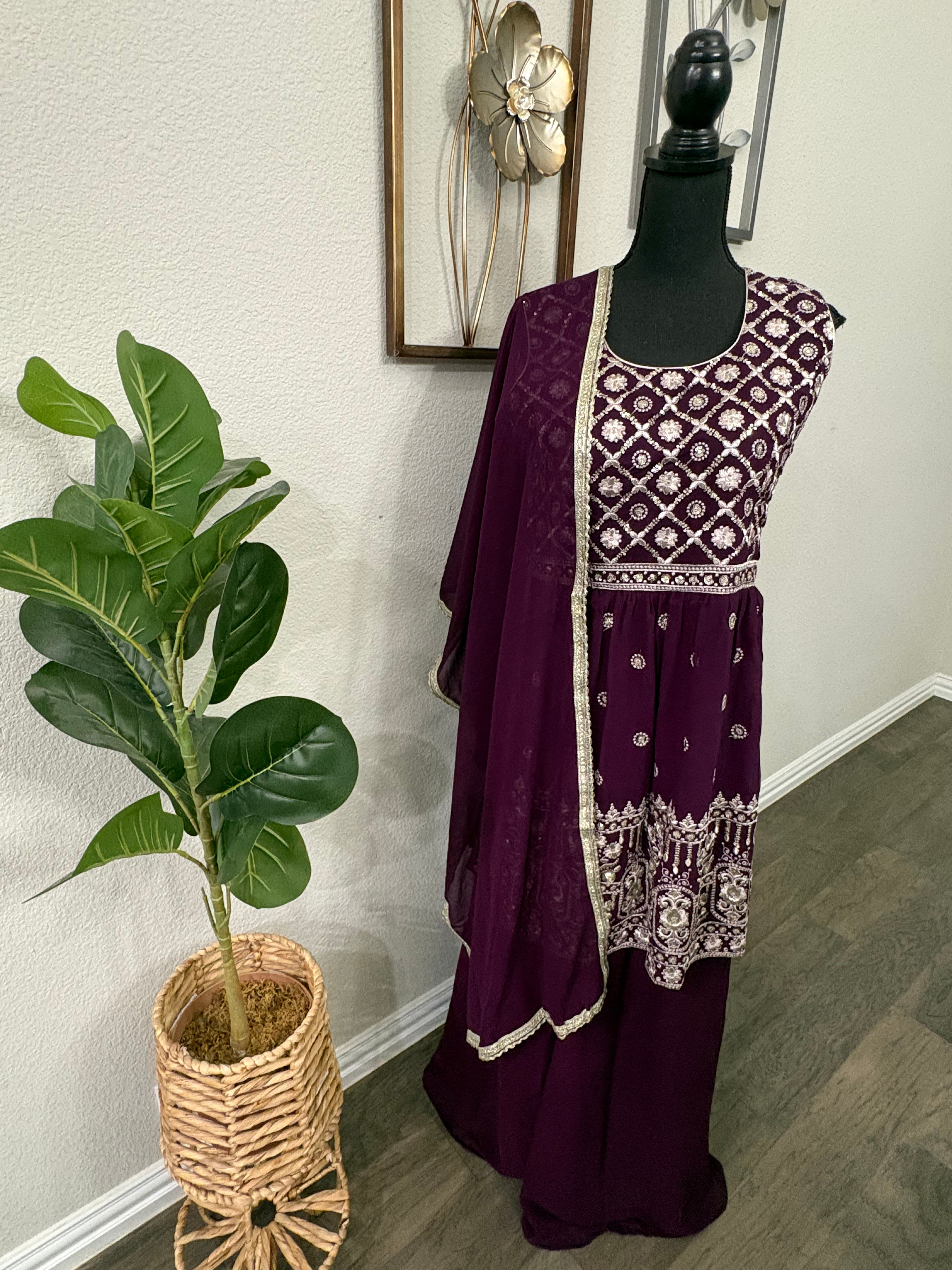 Georgette Sharara set