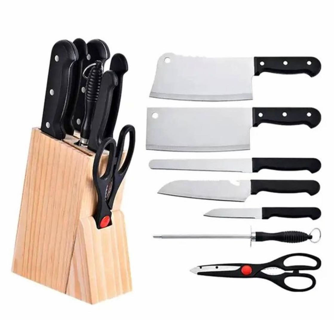 Wooden block knife set with various blades