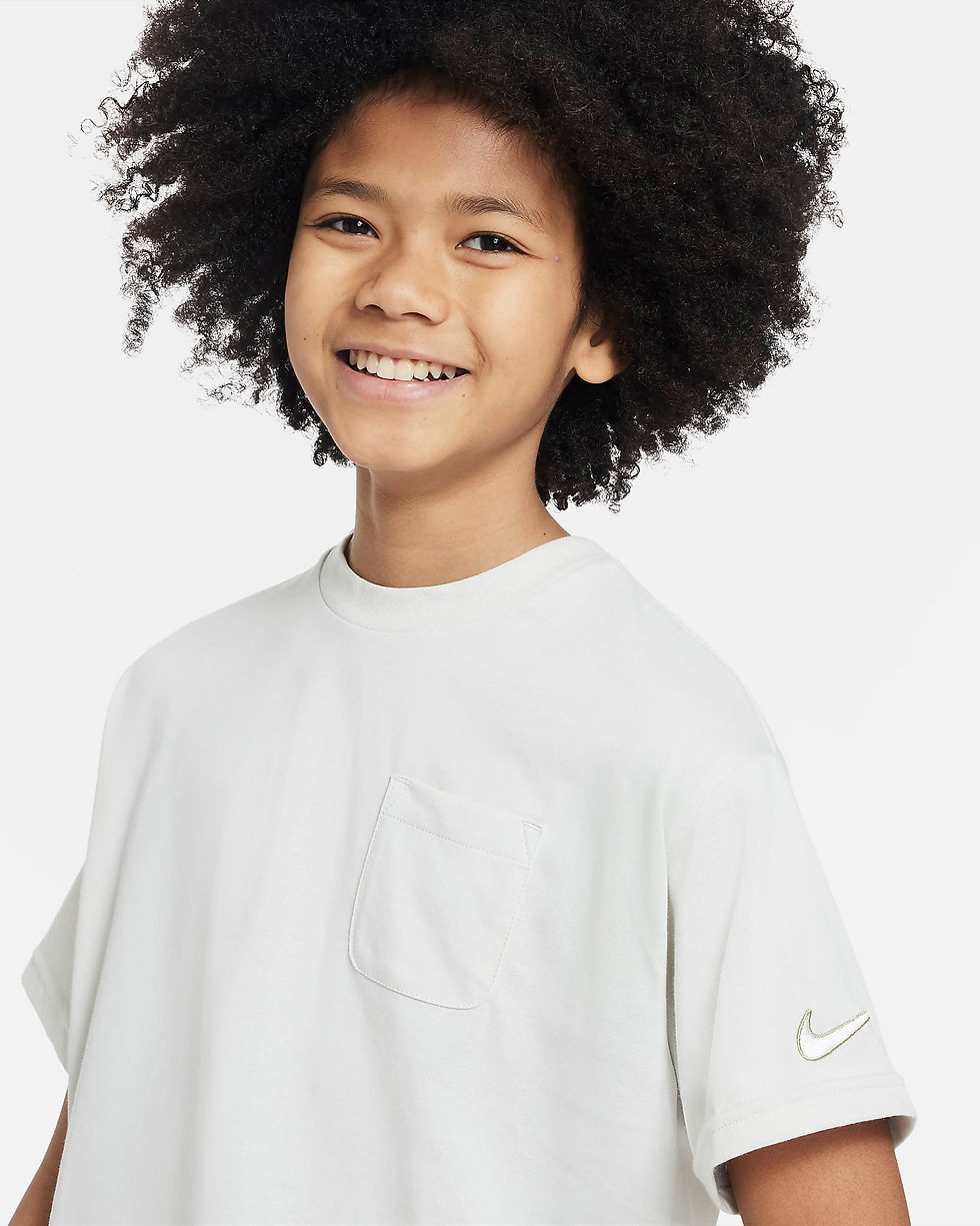 Thumbnail: Nike Outdoor Play Older Kids' Short-Sleeve Top