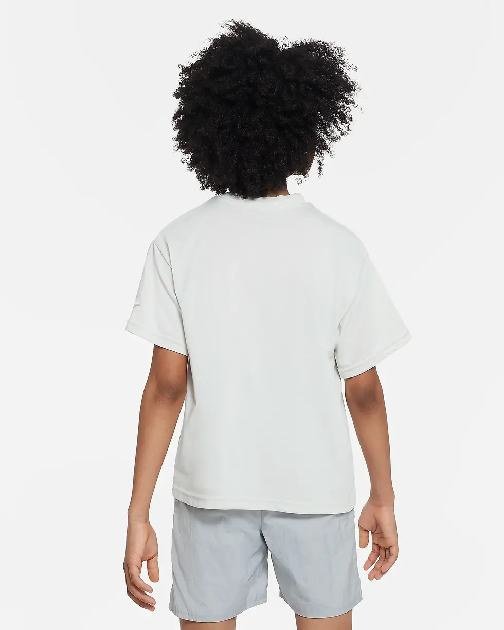 Thumbnail: Nike Outdoor Play Older Kids' Short-Sleeve Top