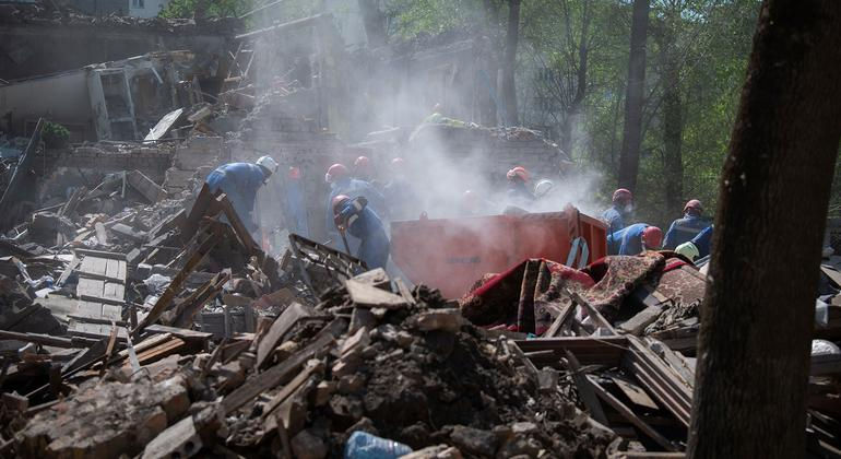A bombed building smolders following an attack in the Ukrainian capital, Kyiv. (file) © Human Rights Monitoring Mission in Ukraine/Anastasiia Honcharuk