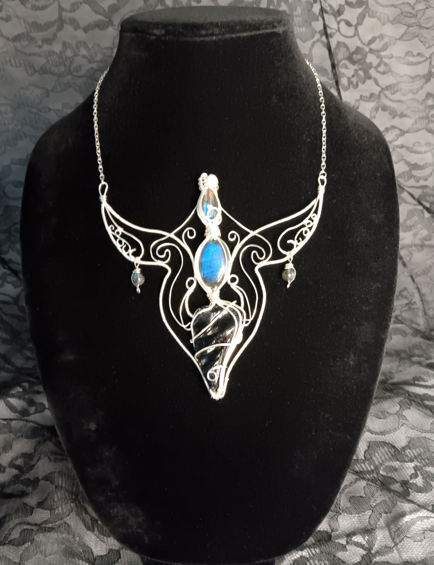 Sternum Reliquary - Wire-Wrapped Obsidian & Labradorite Necklace