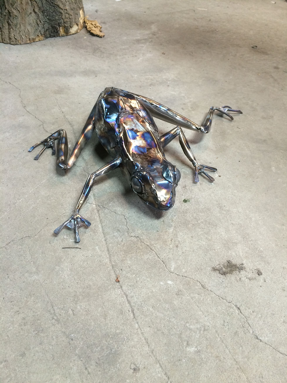 Metal Art Frog Sculpture