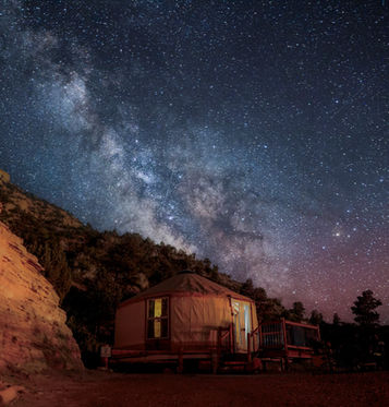 Milky Way star view over a luxury desert elopement ceremony in Southern Utah, planned by The Ranch at Wild Rose.