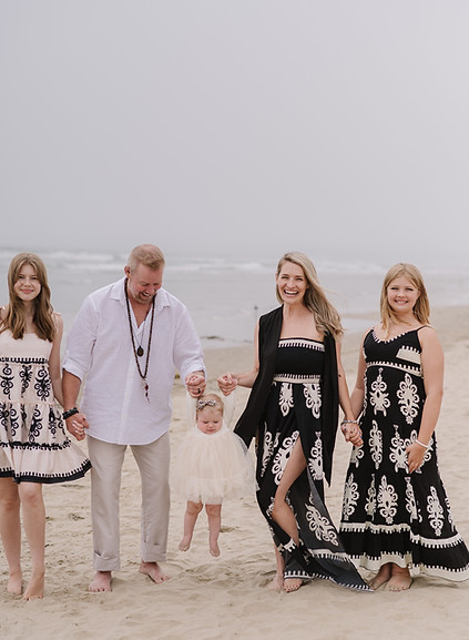 VierhusExtendedFamily2024byNikkelsPhotography-217.jpeg
