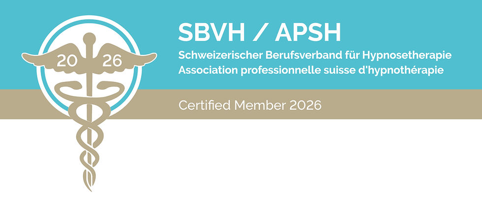 Das ist das Logo vom Schweizerischen Berufsverband für Hypnosetherapie in blau und Gold, Petra Stoob ist Certifed Member 2026