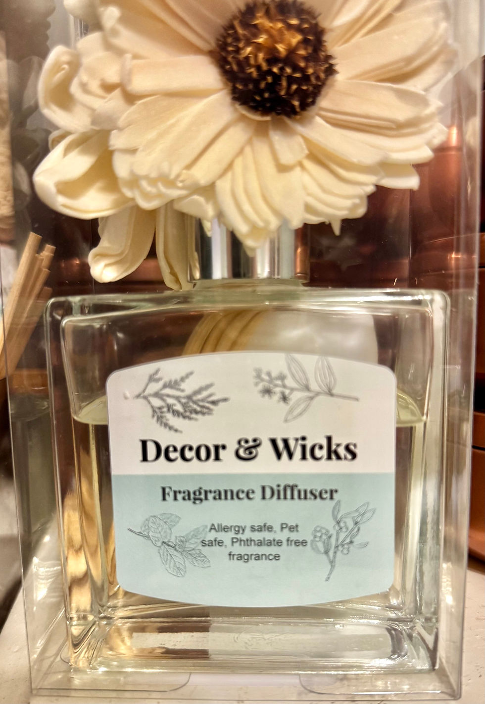 Thumbnail: Decor and Wicks fragrance diffuser clean fragrance