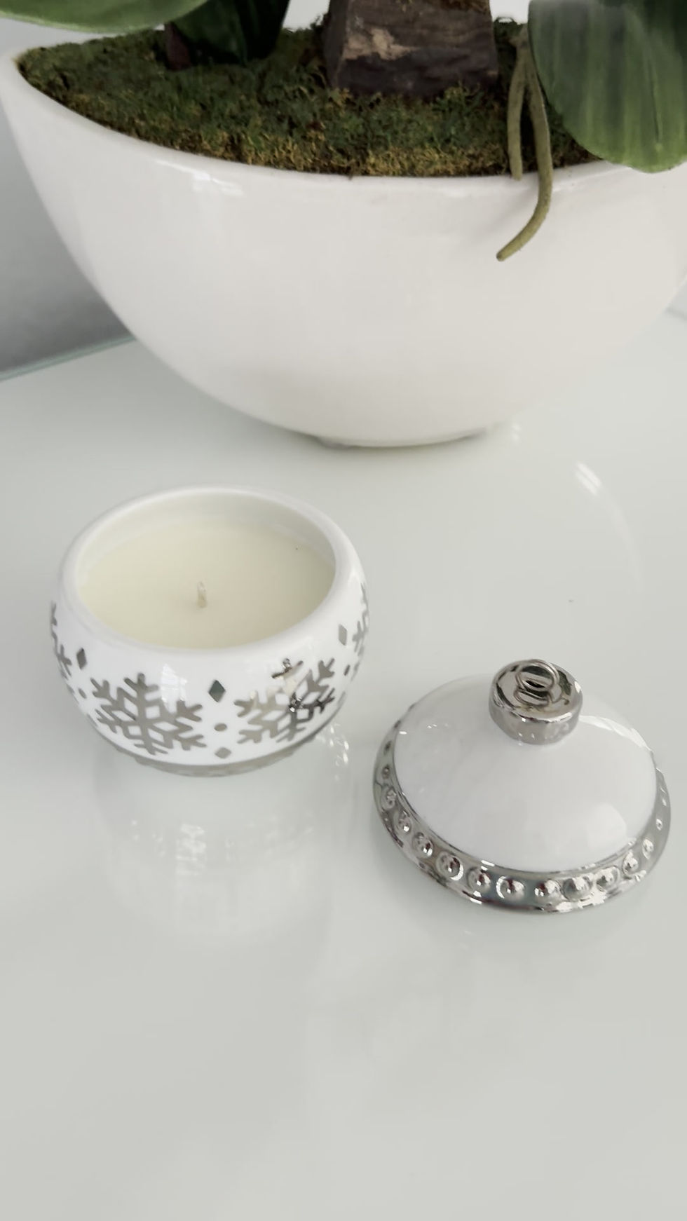 Thumbnail: Christmas Bulb Trinket Dish Soy Candle