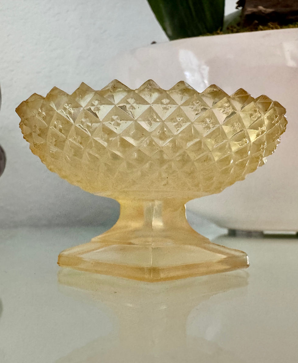 Vintage 1920s Westmoreland Diamond Point Salt Dip