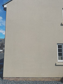 Weber render wall after softwashing - very clean - Gloucester