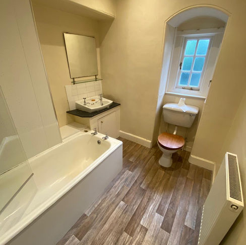bathroom renovation before photo