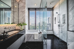 2BR_bathroom