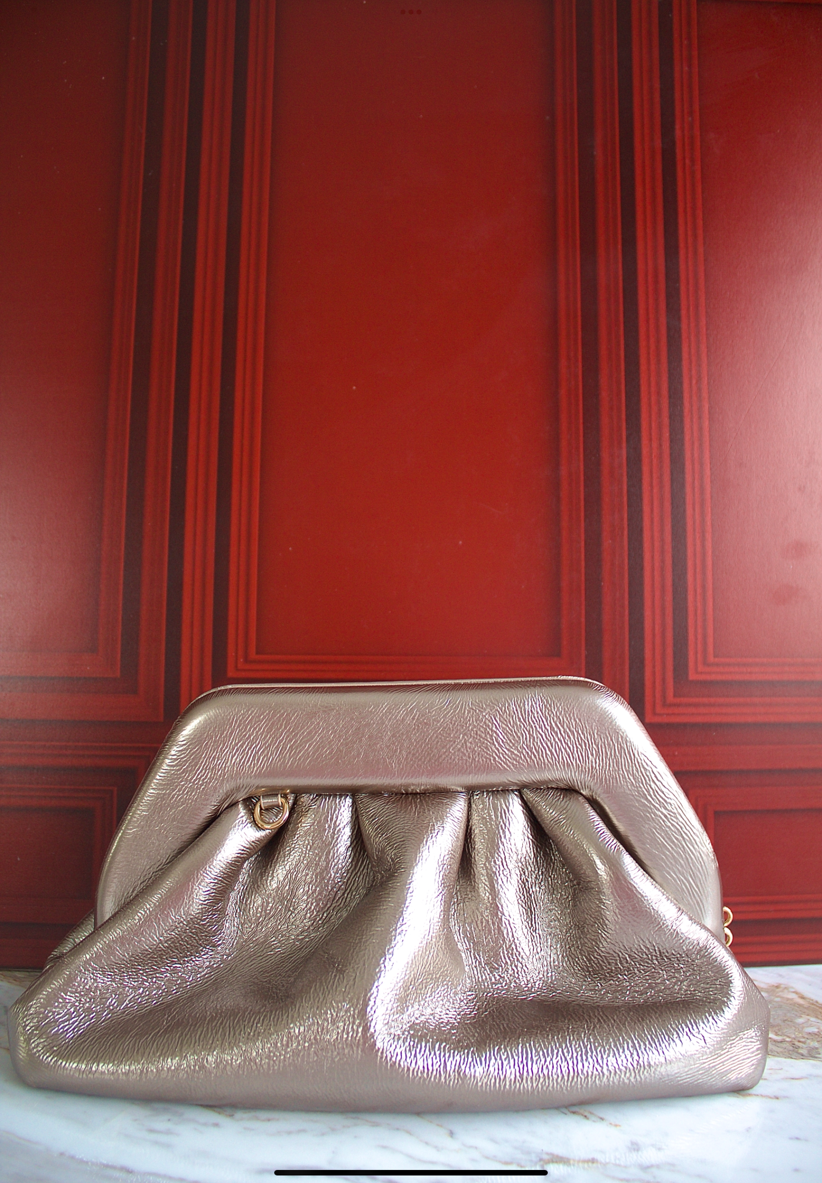 Glam Aura