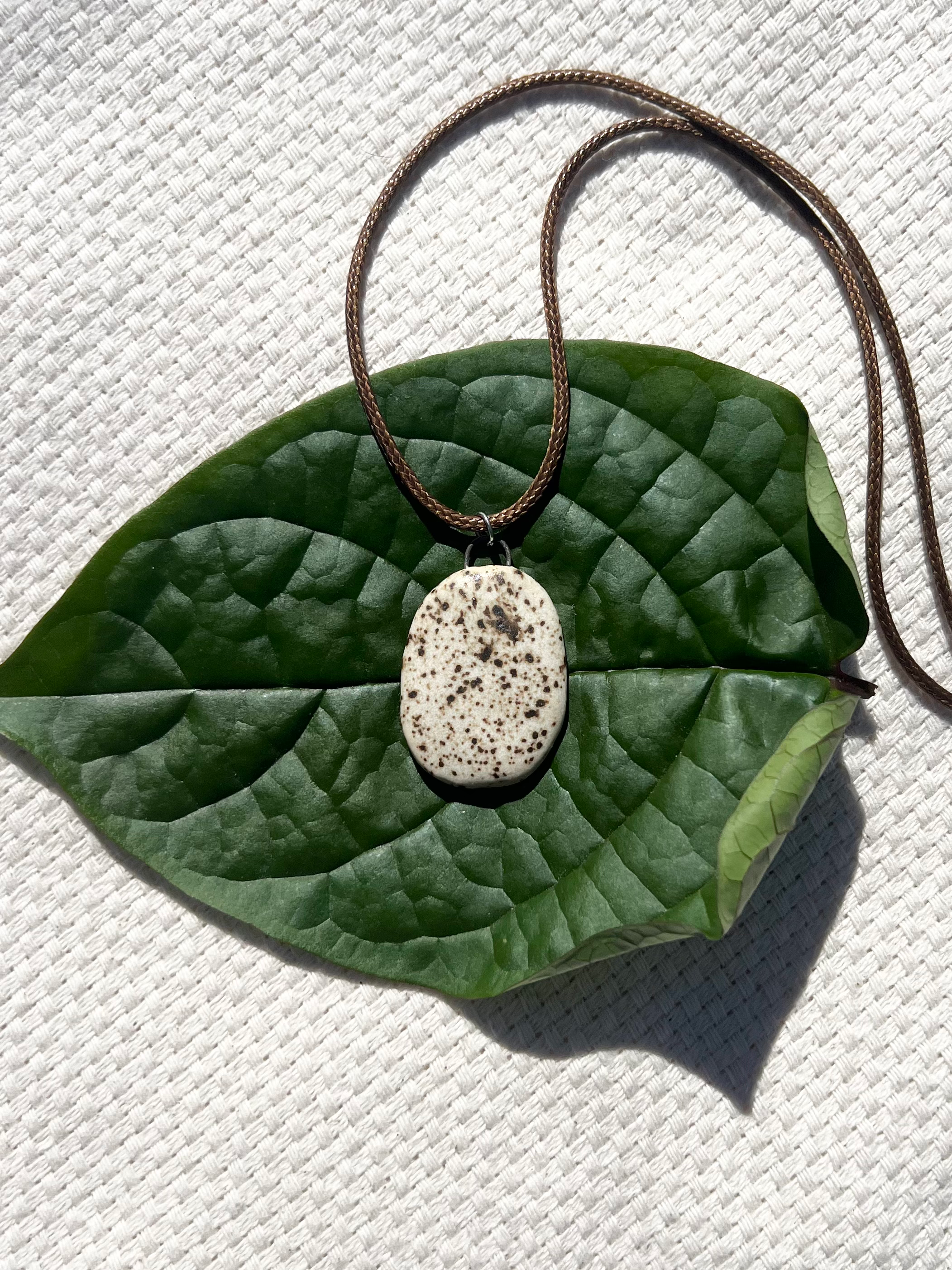 Speckled necklace