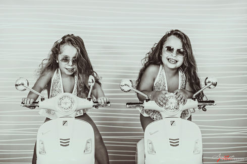 Jasmine e Azzurra | Foto Bambini Napol