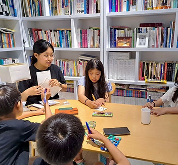 kidsenglishchapel.jpg