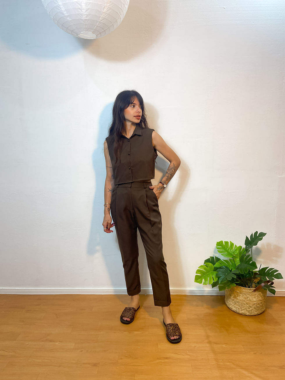 Miniatura: Camisa Cropped Cavada Marrom