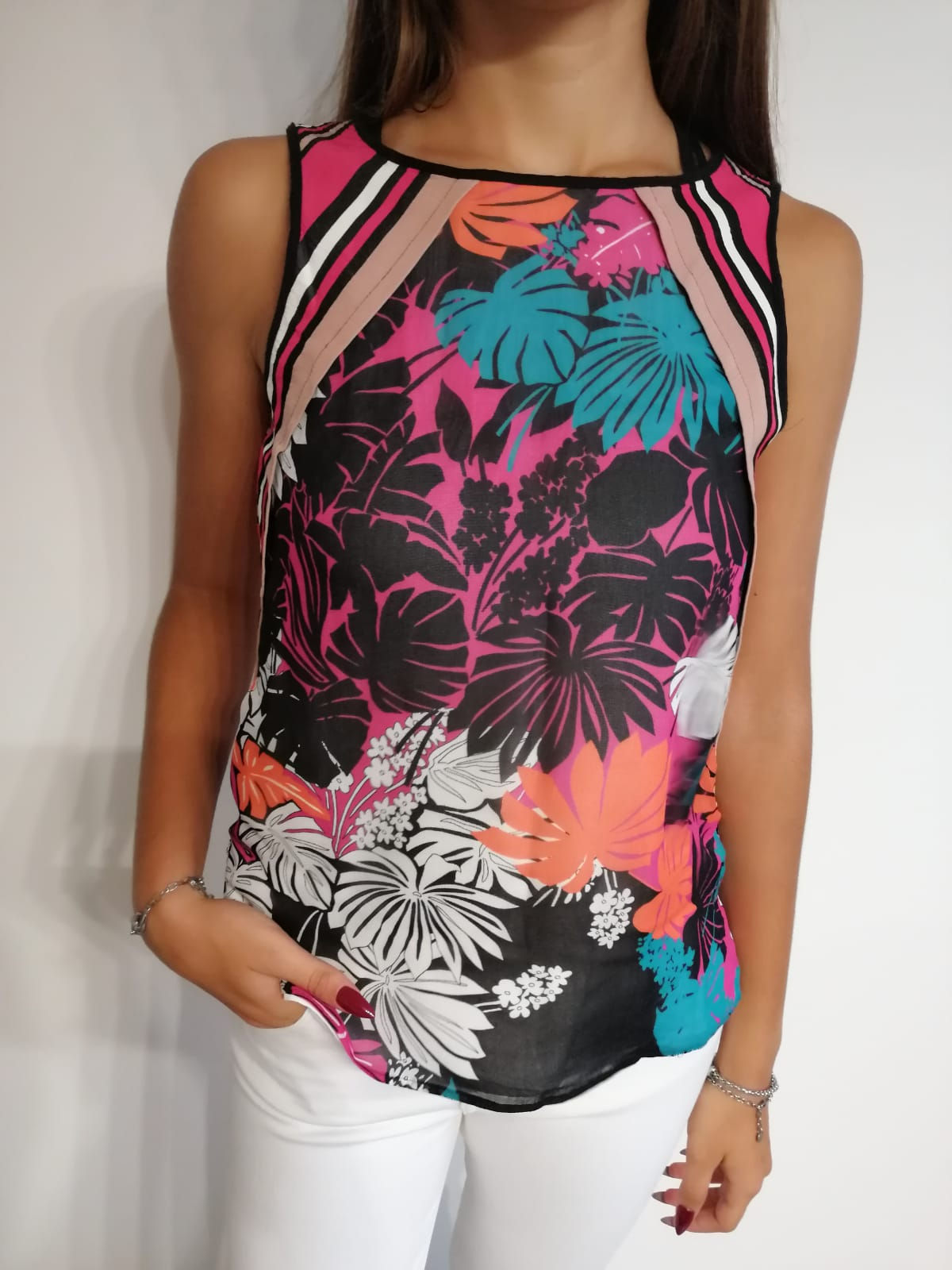 Top Pennyblack, gruppo MaxMara 