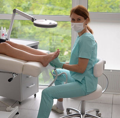 Alyona Semchuk examines the patient