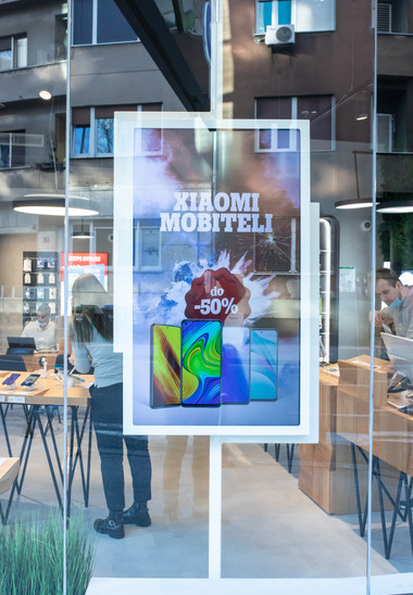 Telemach trgovine oblikovanje United Group shop design. Designed by Lotti Gostic Studio