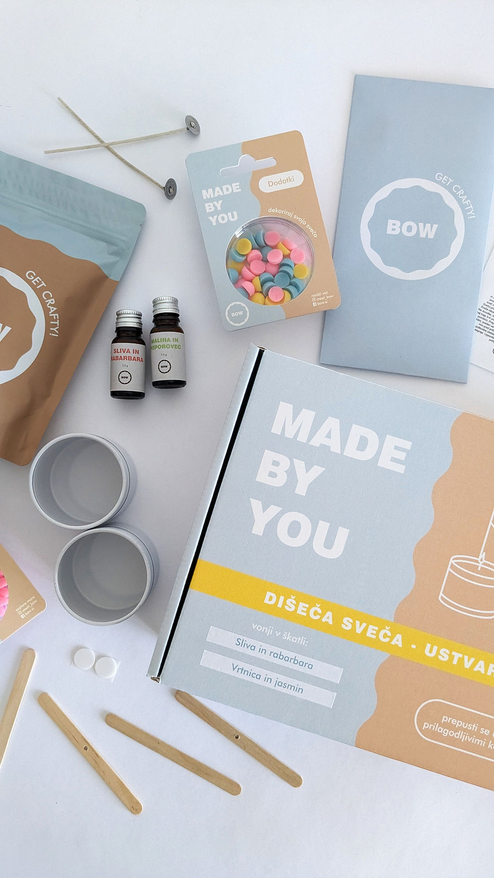 Presenetite družino s kompletom za izdelavo sveč Made by You – ustvarjalno, dišeče in ročno izdelano darilo, ki bo ogrelo praznične dni in ustvarilo nepozabne spomine.