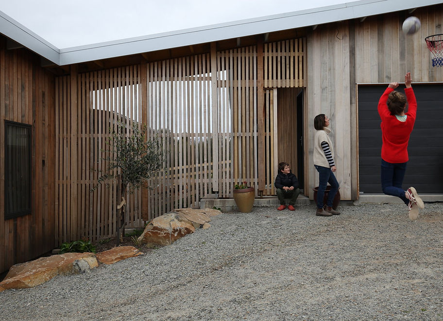 Greens Beach House plain architecture