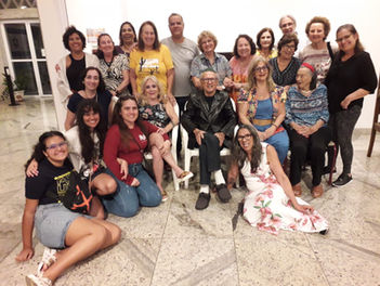 Fazendo arte com o Grupo Seminovos