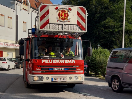 Drehleitereinsatz in Krumegg