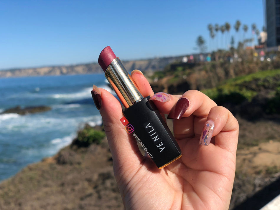 VENILA LIPSTICK IN USA