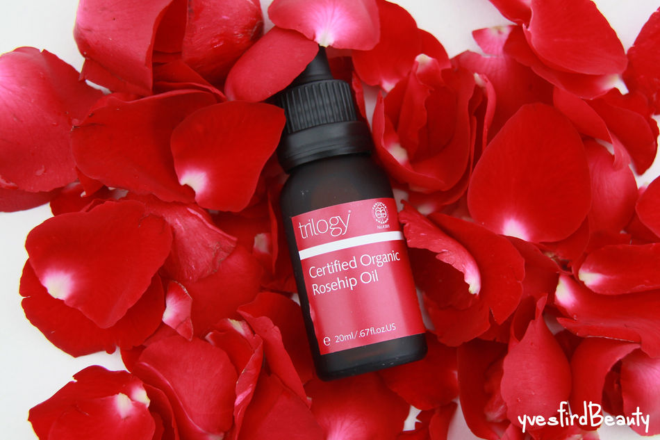 รีวิว Trilogy Rosehip Oil น้ำมันหน้าเด็ก