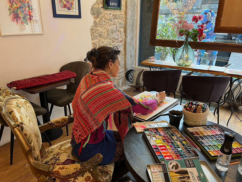 Artiste tenant son aquarelle