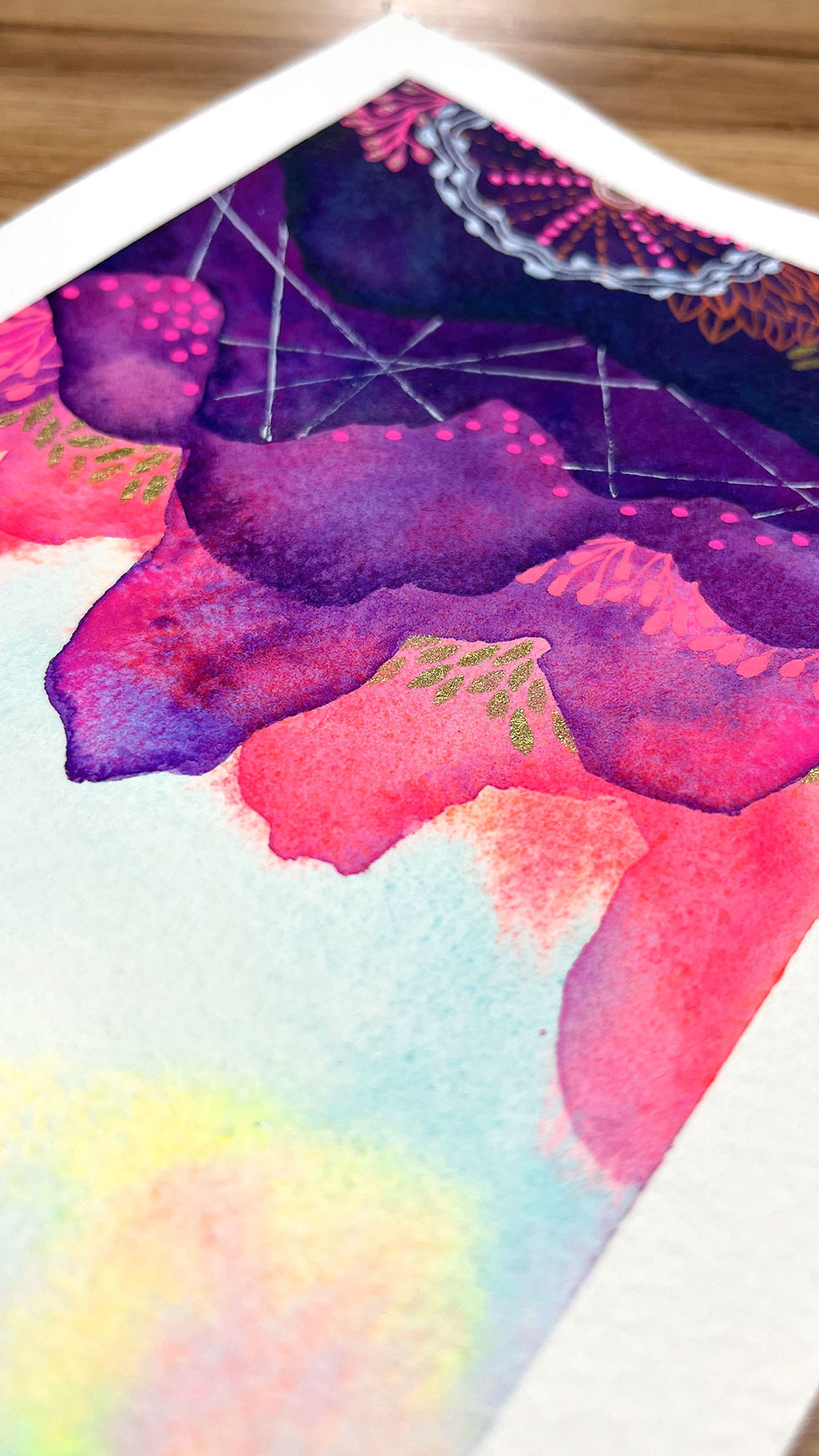 Thumbnail: tableau de peinture à l'aquarelle d'un paysage de montagne abstrait peint par l'artiste peintre française Caroline Venencie
