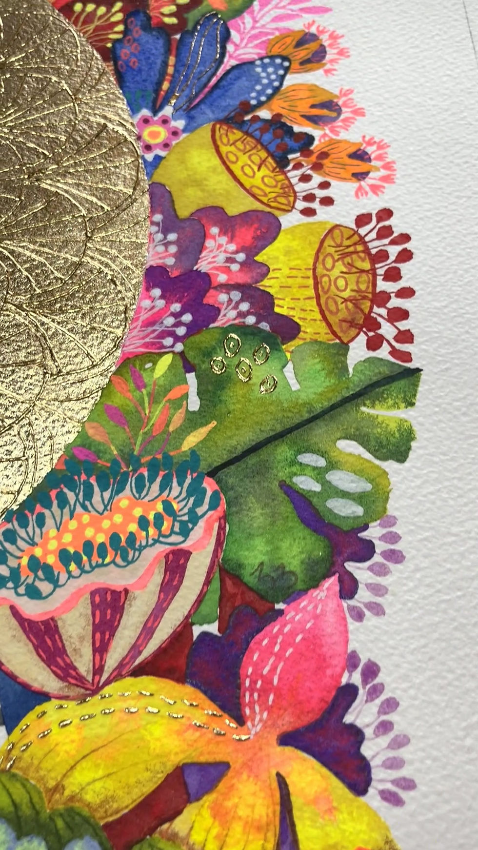 Thumbnail: Aquarelle de Maelle, encadrée et lumineuse. Tableau coloré idéal pour hôtel de luxe ou salon haut de gamme.