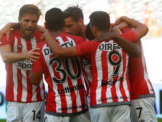 Estudiantes volvió a jugar en el estadio Único de La Plata y goleó a Newell's