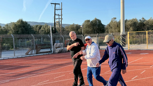 Διανύουν την όγδοη νιότη τους, και δεν κρύβεται!