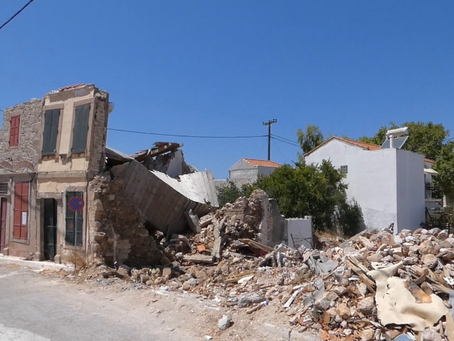 Δήμος Δυτικής Λέσβου | Παράταση στις άδειες επισκευής σεισμόπληκτων κτιρίων στη Βρίσα μέχρι τέλος Δεκεμβρίου
