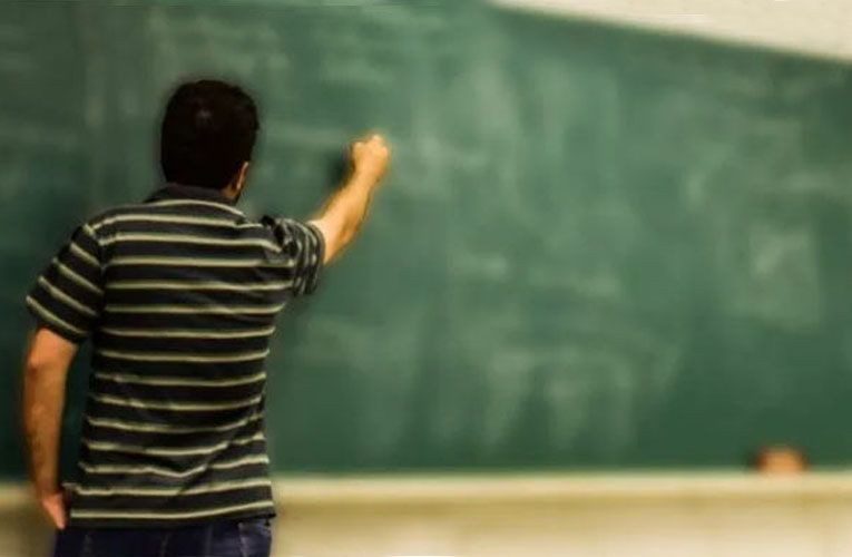 Οργή εκπαιδευτικών σε Λήμνο και Άγιο Ευστράτιο: Υποχρεώνουν νεοδιόριστους να ορκιστούν στη Μυτιλήνη με δικά τους έξοδα