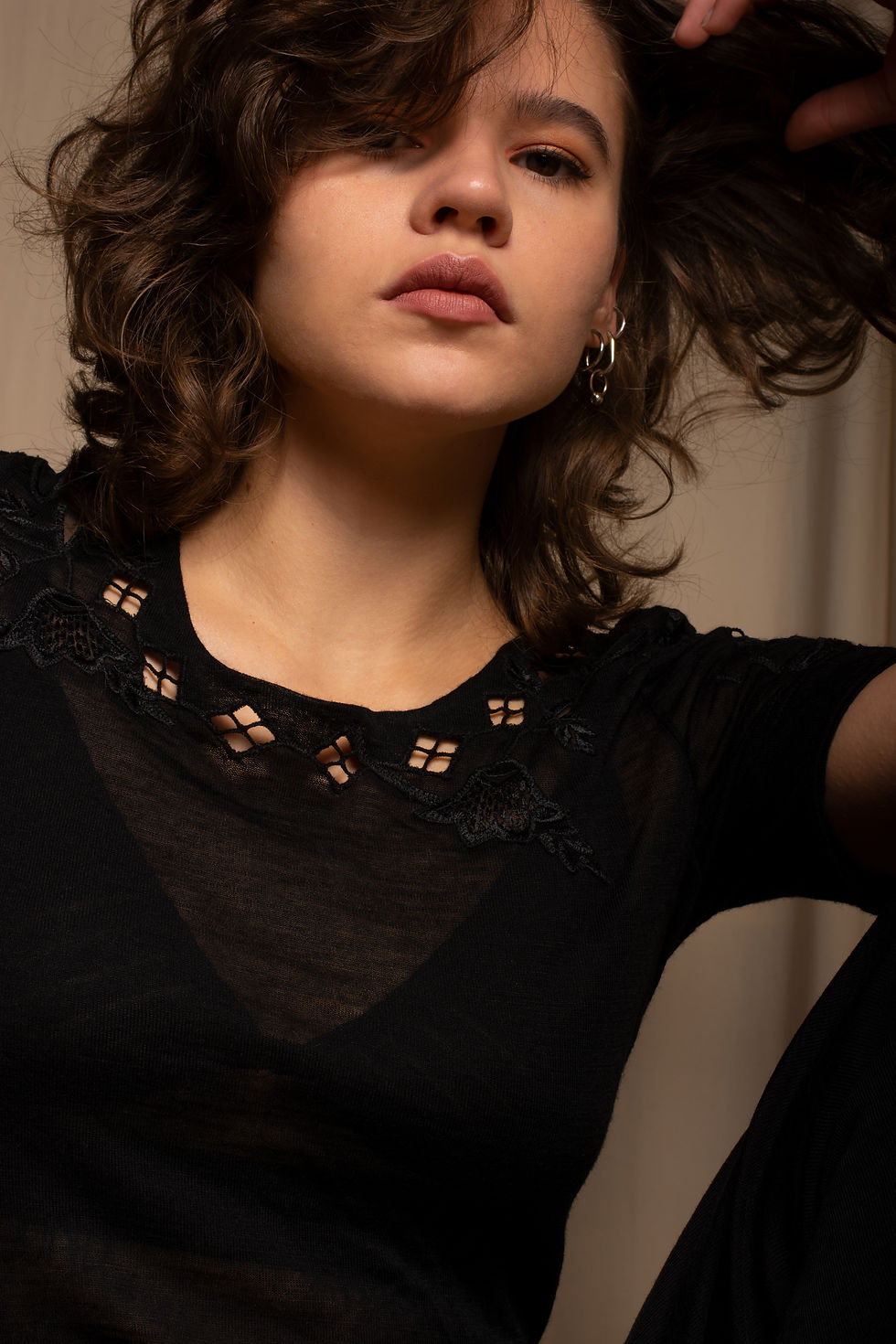 Black Woolen T-shirt on Model Neck Closeup